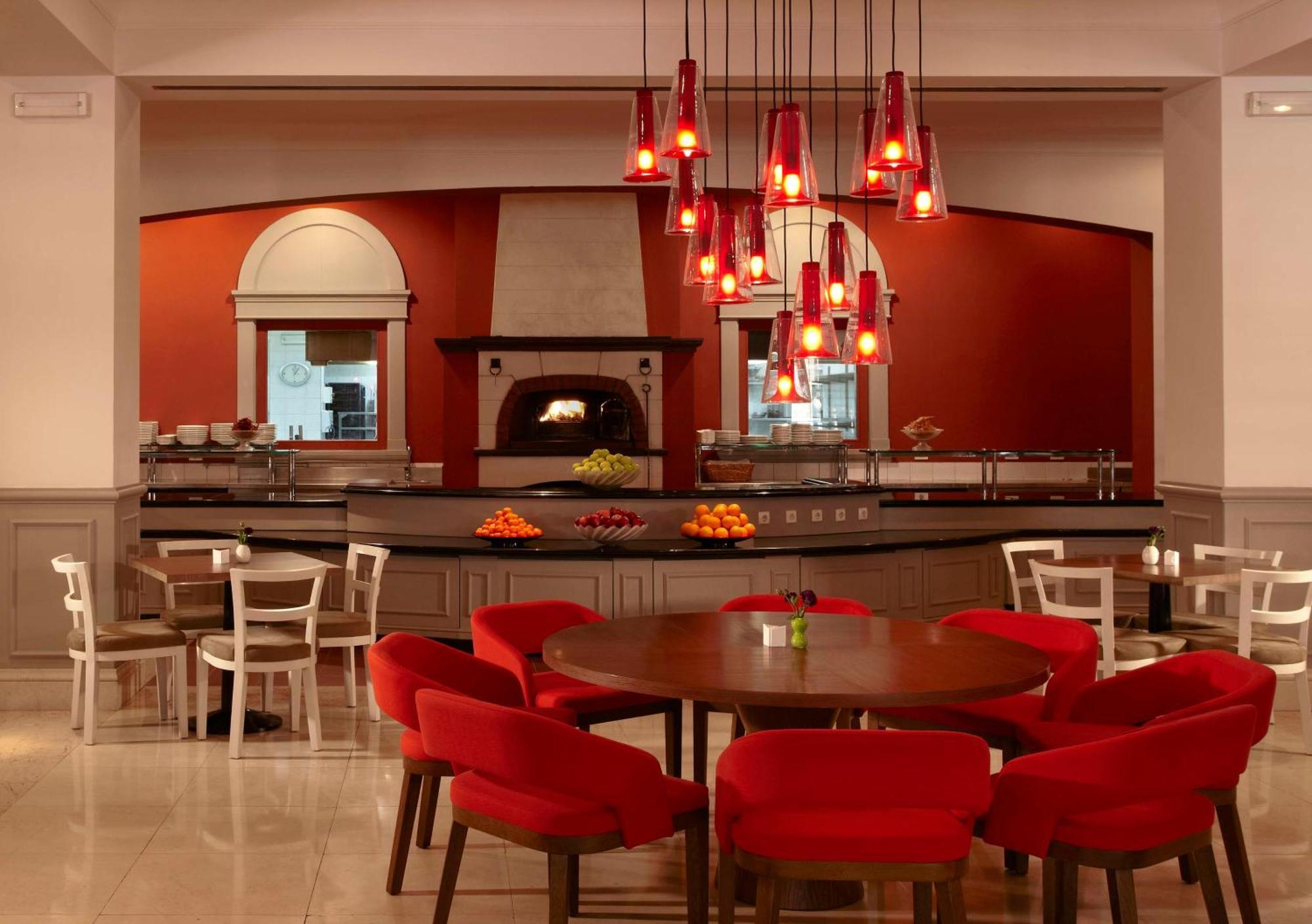 מלון Hyatt Regency בישקק מראה חיצוני תמונה
