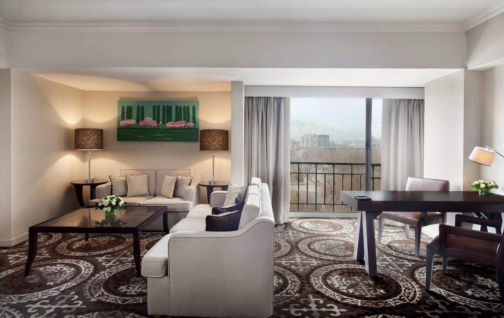 מלון Hyatt Regency בישקק מראה חיצוני תמונה